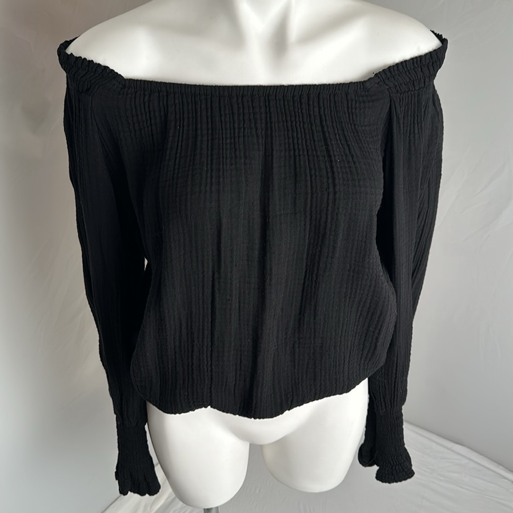 Red Haute black gauze long sleeve top